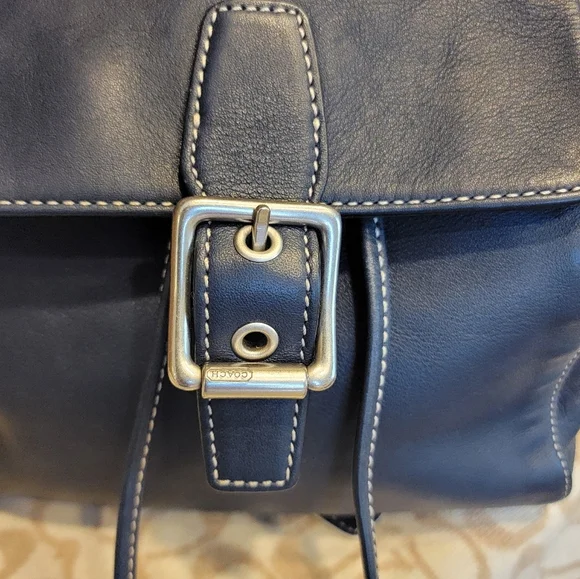 Vintage Coach Y2K (2005) 2 Tone Navy/White Leather Backpack - Picture 9 of 13